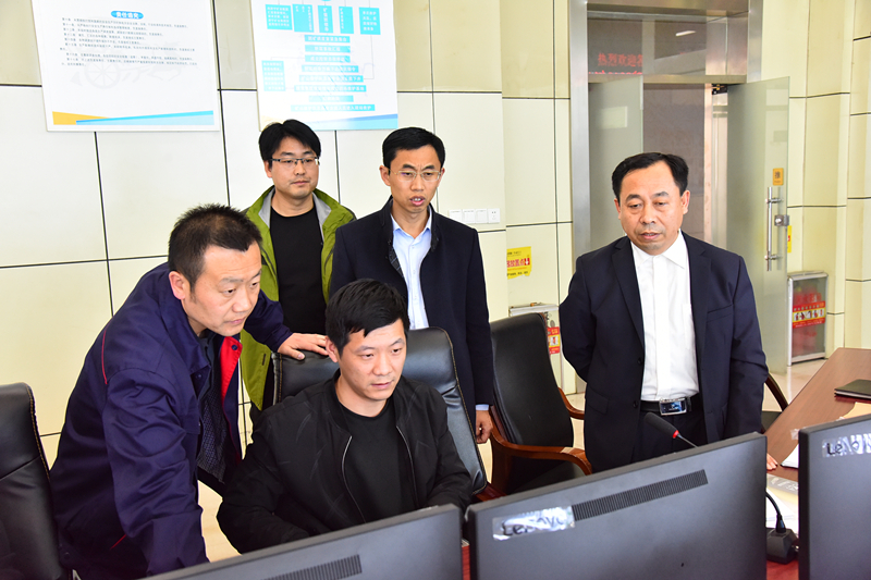 副矿长刘向强、刘金伟现场指挥